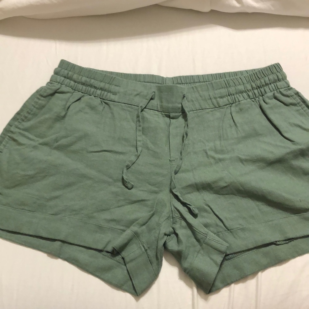 NWOT Old Navy Sage Green Linen Short sz Small